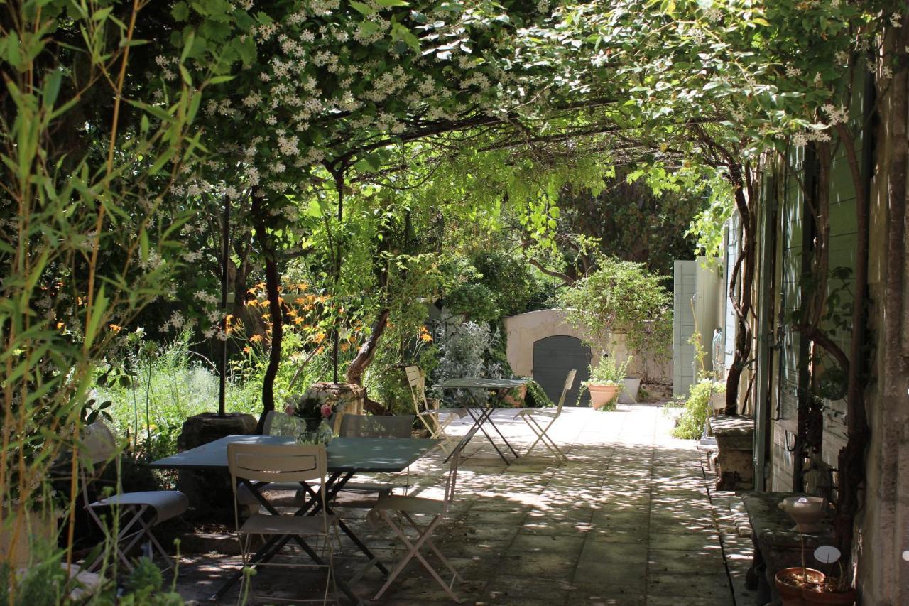 Mas De Rique Hotel Saint-Etienne-du-Gres ภายนอก รูปภาพ